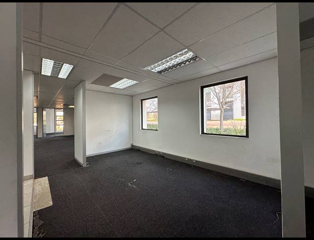 326M² OFFICE TO LET IN ECO PARK ESTATE